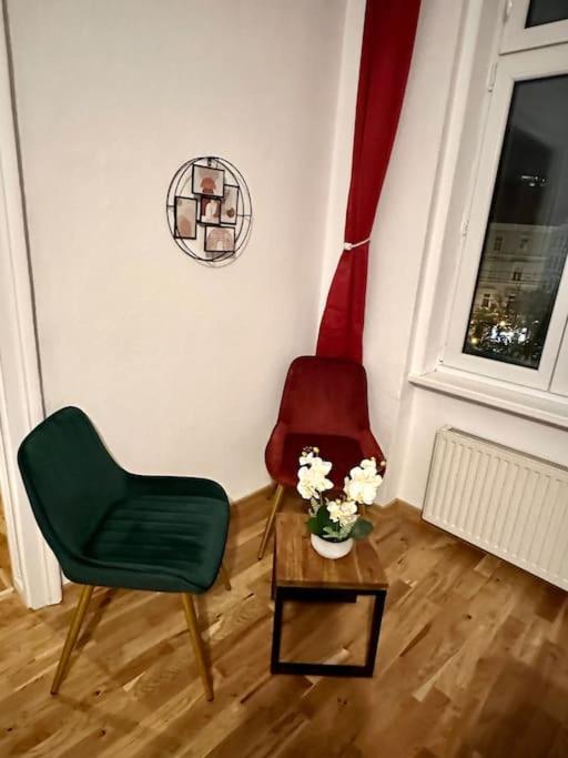 Klimatisierter Wiener Altbauflair Im Zentrum Wiens Экстерьер фото